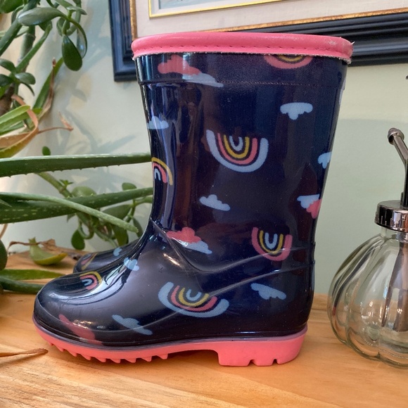 Carter’s Rain Boots - Picture 1 of 4